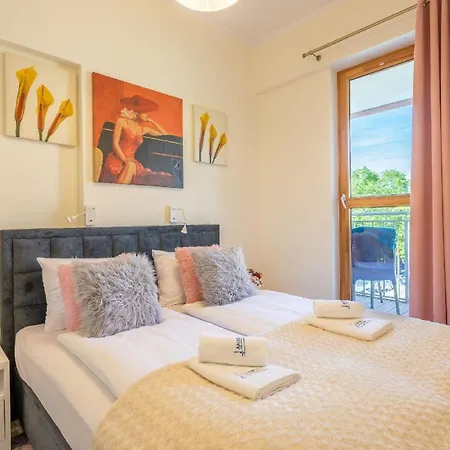 Tower 22 In Ruhigem Stadtviertel Apartment